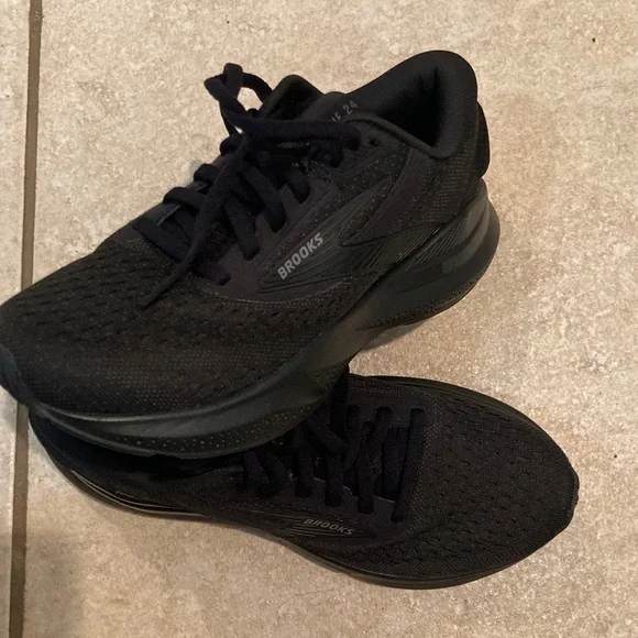 Brooks Adrenaline GTS 24 Women's Sneakers - Blue and Black - Picture 5 of 6